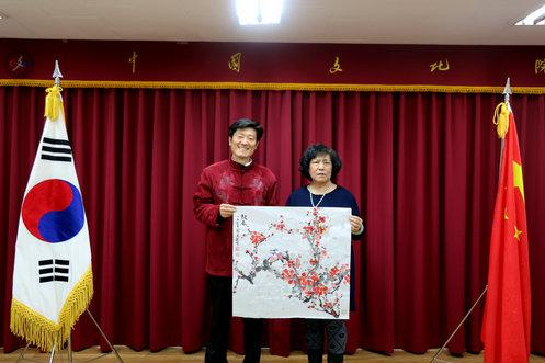 �����黭���ҡ��ر��� ��������߽�����������н���