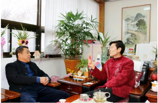 �����黭���ҡ��ر��� ��������߽�����������н���