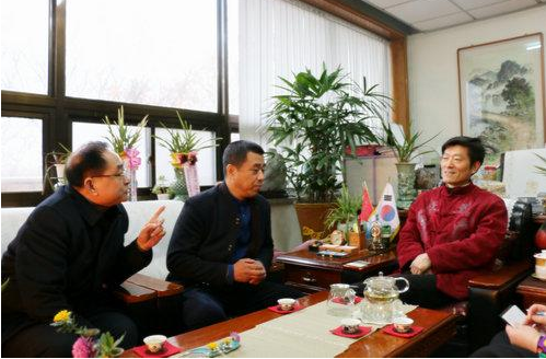 �����黭���ҡ��ر��� ��������߽�����������н���